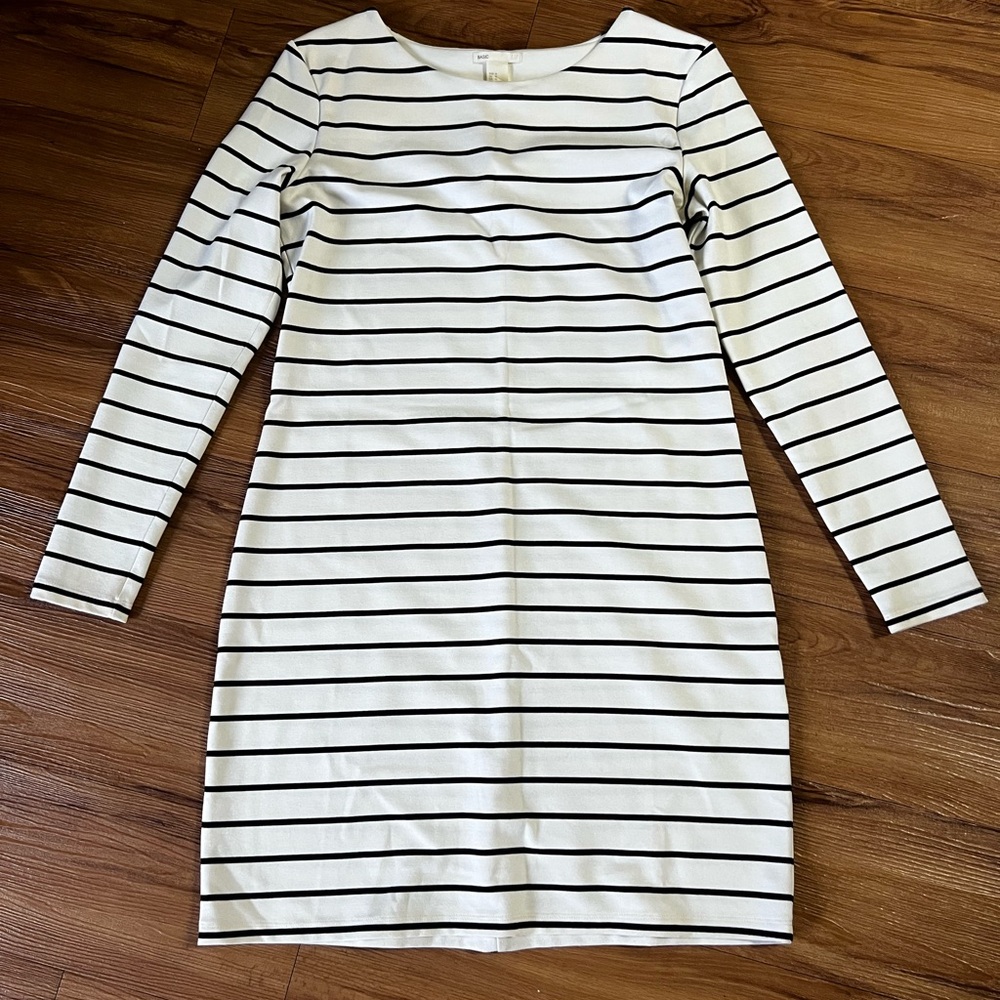 H&M Black and White Striped Long Sleeve Dress